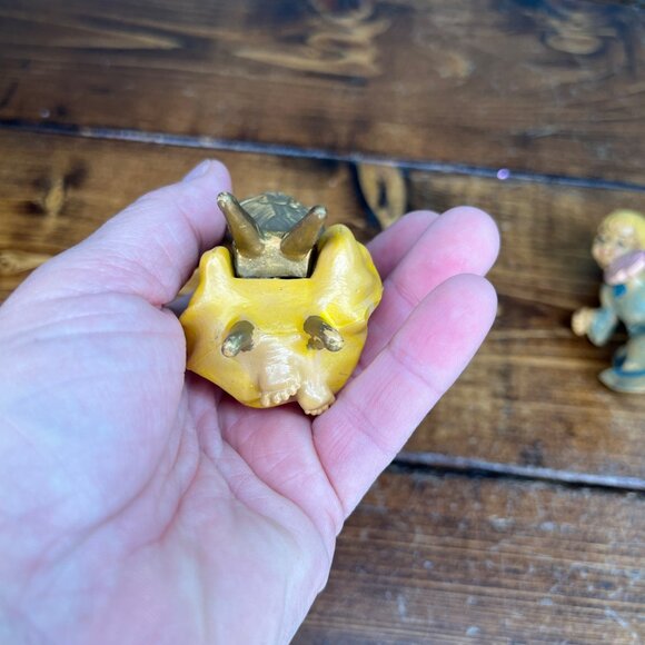 Vintage Angel Musician Figurines Sitting on Chairs Set Of 3 Made in Italy - Picture 9 of 13